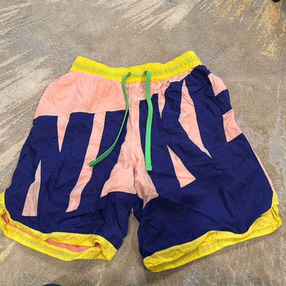 Nike big logo color blocked shorts salmon , purple yellow green size M awesome